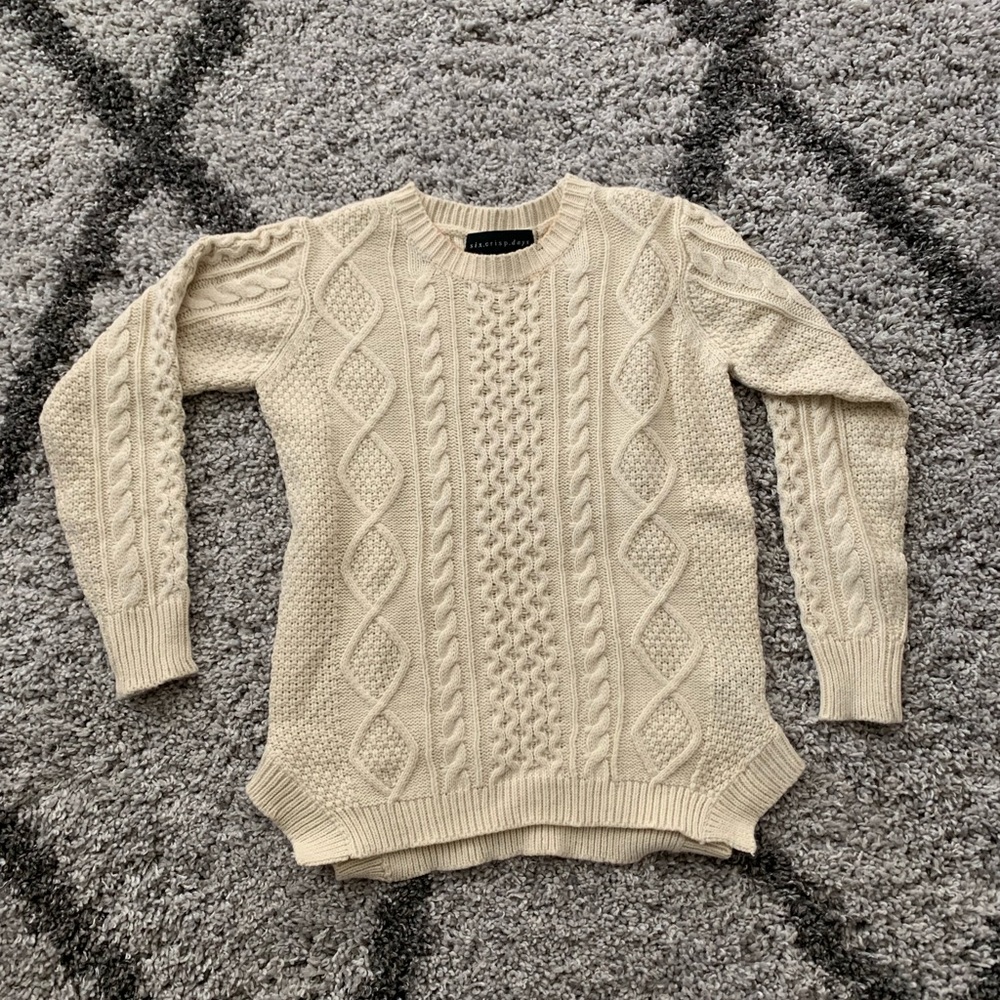 NWOT crew neck chunky sweater from Vici